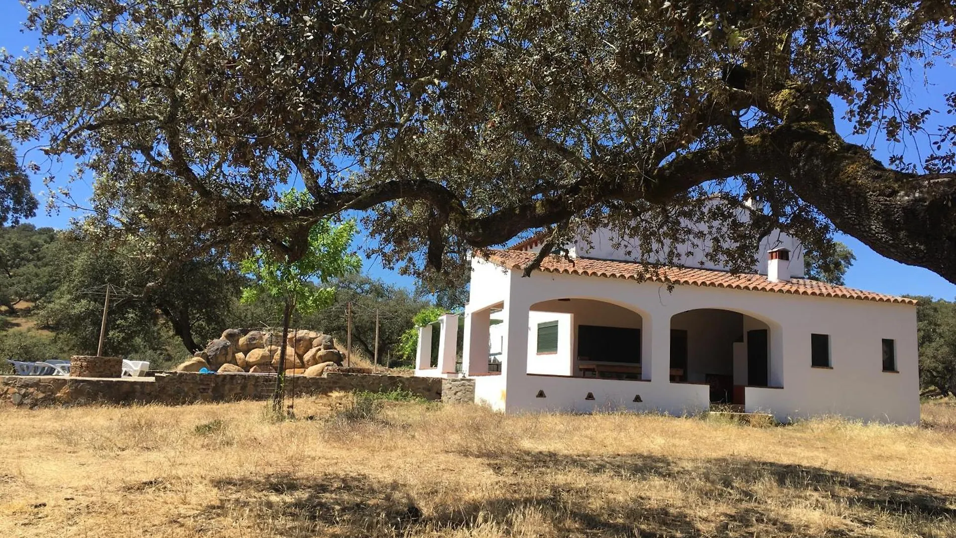 Casa Rural Monterrey Aroche Hostal